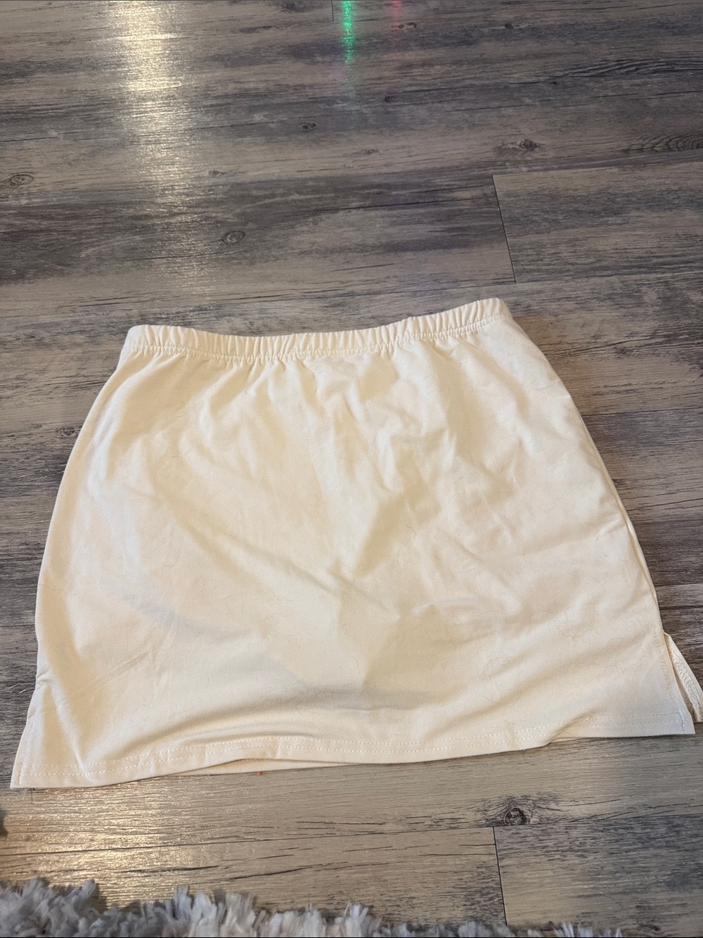 Amazon White Mini Skirt with Elastic Waist